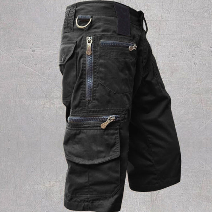 "Herr shorts i bomullsblandning med multifunktionell design, fickor och vattenavvisande egenskaper, perfekt för vardag."