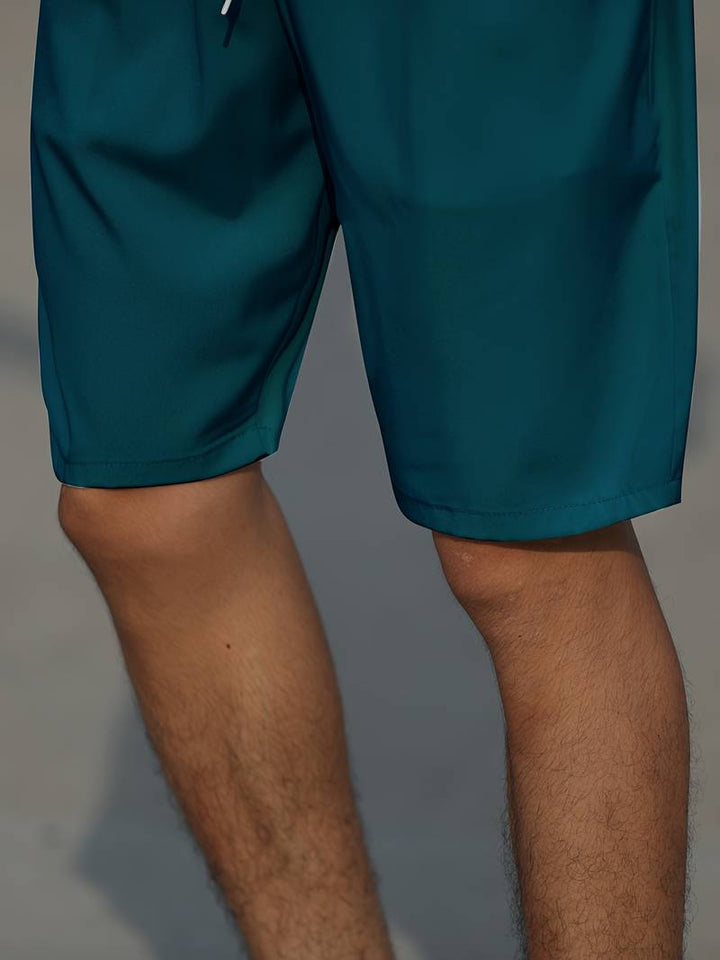 "Herr shorts i cordmaterial med justerbar snörning, avslappnad passform, beige färg för stil och komfort."