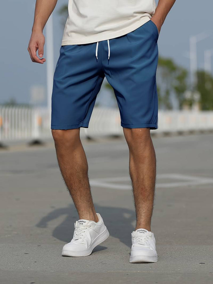 "Herr shorts i cordmaterial med justerbar snörning, avslappnad passform, beige färg för stil och komfort."