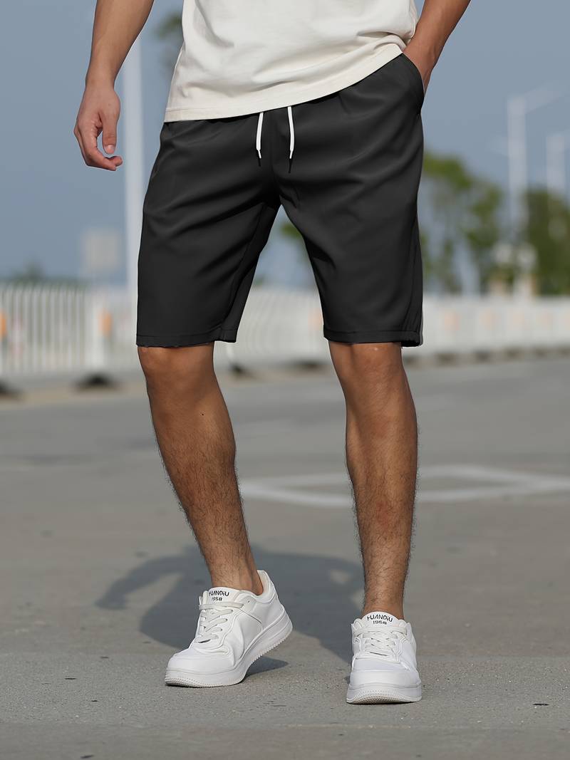 "Herr shorts i cordmaterial med justerbar snörning, avslappnad passform, beige färg för stil och komfort."