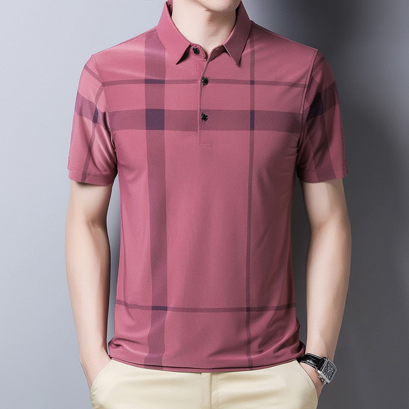 Herr Slim-Fit Rutig Pikétröja i rosa, med kortärmad design och stilrent mönster.