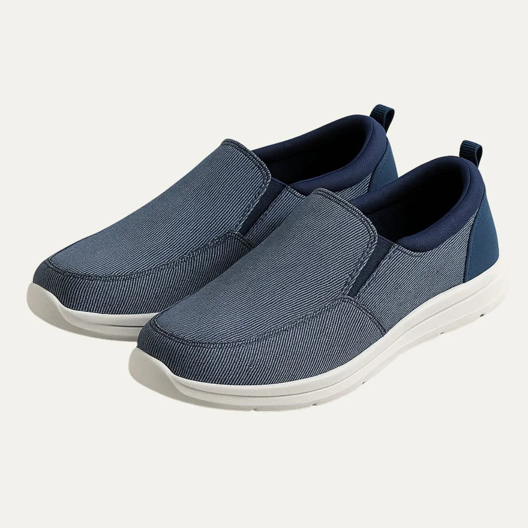"Herr slip-on loafers i bekväm canvas med ren stil, perfekt för både avslappnad och modern klädsel."