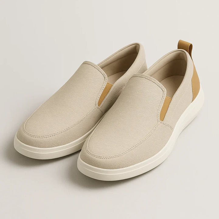 "Herr slip-on loafers i bekväm canvas med ren stil, perfekt för både avslappnad och modern klädsel."