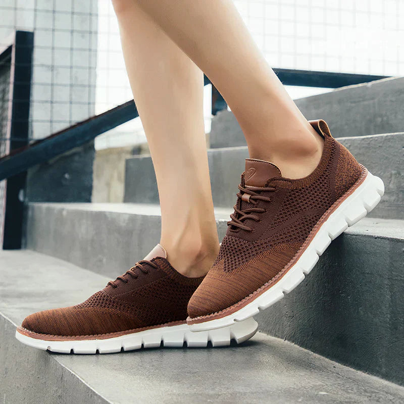 "Herr sneakers Urban Chic, lättviktiga och stilrena med smal silhuett, perfekt för modern och bekväm vardagsstil."