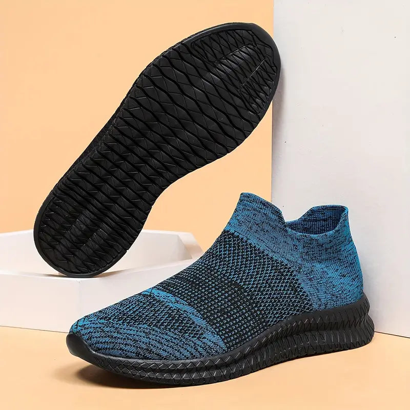 "Herr sockskor i textil och syntet med strumpliknande design, lätt flexibel sula, modern stil för aktiv eller avslappnad anvä