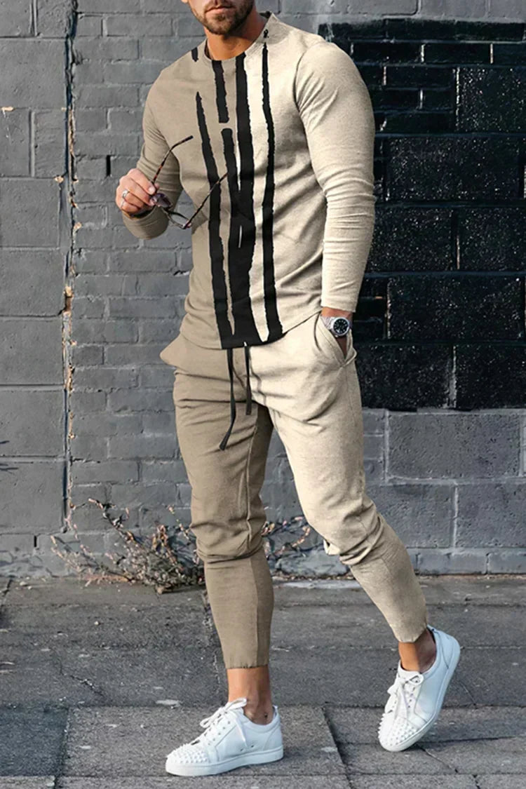 "Herr träningsset i italiensk stil, elegant polyesterdesign i marinblå nyans, perfekt för träning och vardagsbruk."
