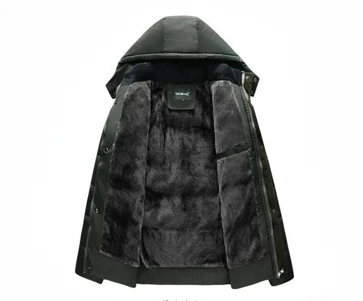 "Herr vinterkappa parkas med justerbar huva, rymliga fickor och stilren design, perfekt för kalla vinterdagar."
