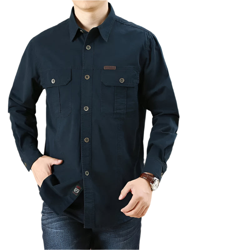 "Herrar Cargo Skjorta Slim Fit i lätt bomull, elegant passform, praktiska bröstfickor, perfekt för moderna män"