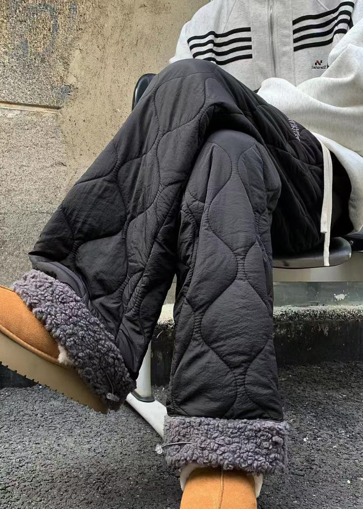 "Herrbyxor i fleece med patchwork och fickor, supermjukt material, elastisk midja, perfekt för vinterdagar."