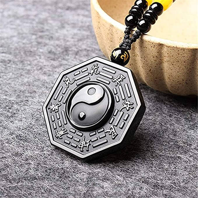 Herrens Yin Yang Halsband i svart obsidian med mantrapärla, elegant design som främjar balans och inre frid.
