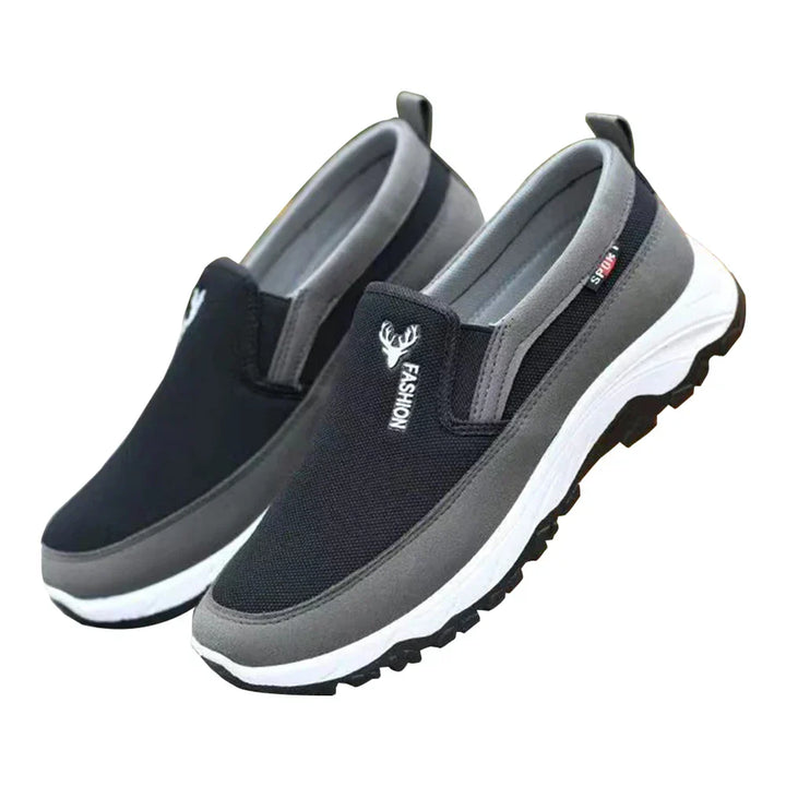 Herrens andningsbara löparskor i mesh med slip-on design och non-slip sula för utomhusanvändning, perfekt för äventyr.