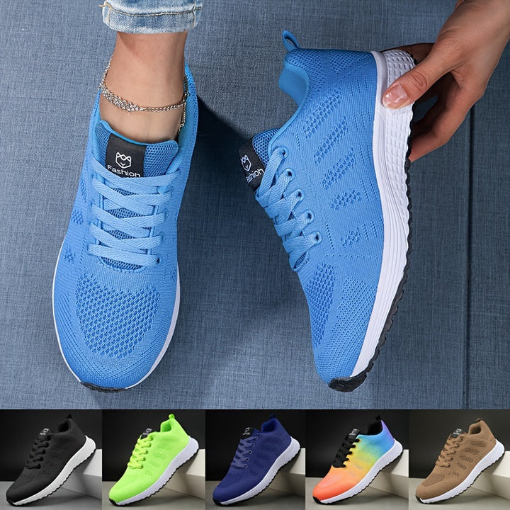 "Herrens strickade camouflage sportskor, low-top sneakers med ventilerat material, perfekt för utomhusäventyr."