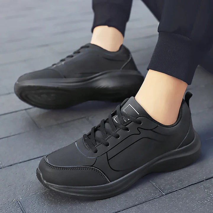 Herrens vinter andningsbara sneakers i syntetiskt material, eleganta med anti-glid sula, perfekta för kalla dagar.