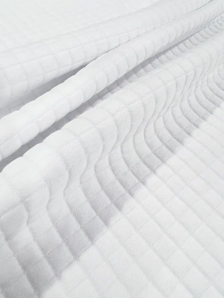 "Herrhoodie med våffelmönster i mjuk tygblandning, perfekt för både avslappnade och formella tillfällen."