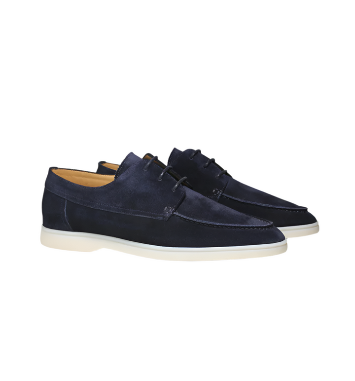 "Herrloafers i svart PU-läder, klassisk design, bekväma innersulor, visar stilren elegans i tidlös herrsko"