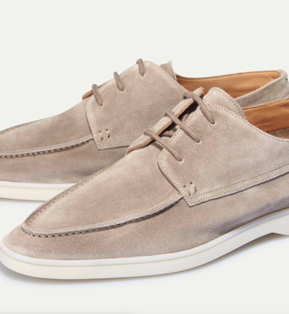 "Herrloafers i svart PU-läder, klassisk design, bekväma innersulor, visar stilren elegans i tidlös herrsko"
