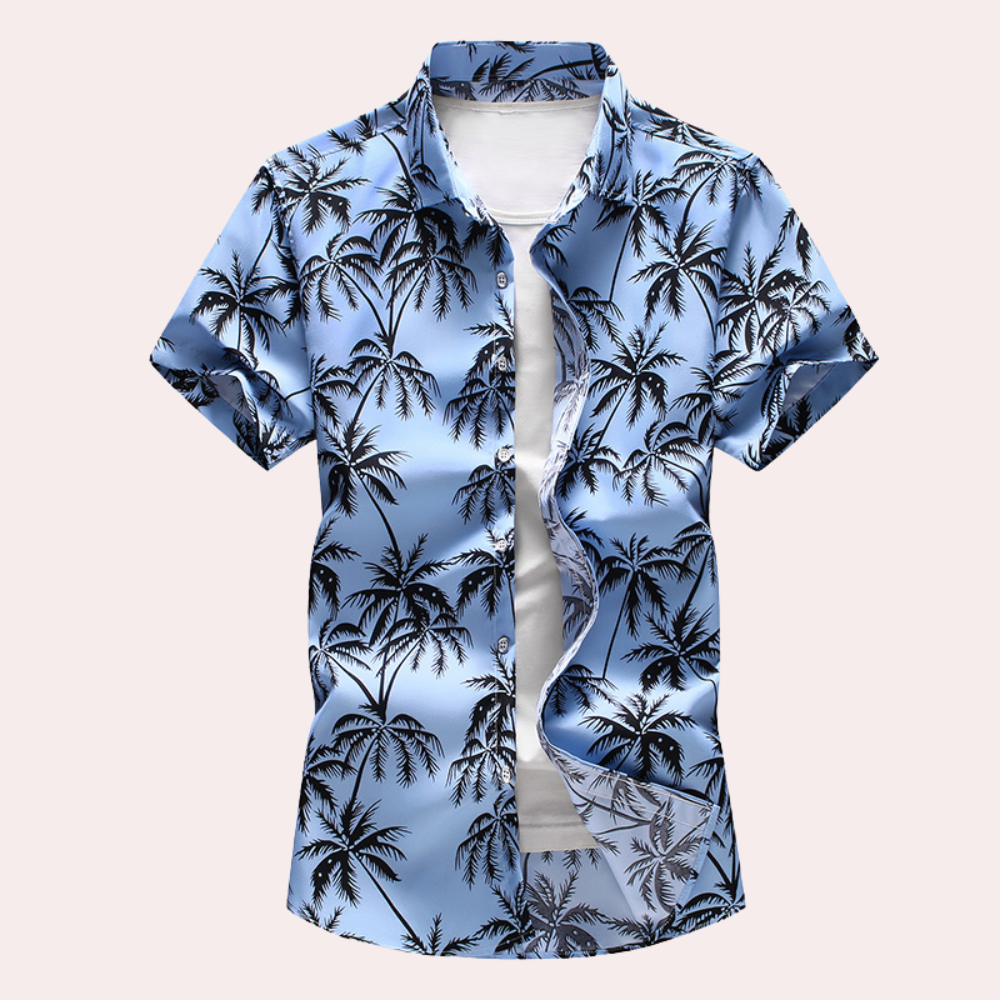 "Herrskjorta med blommigt hawaiimönster framifrån, kortärmad och färgsprakande, perfekt för sommarens avslappnade tillfällen.