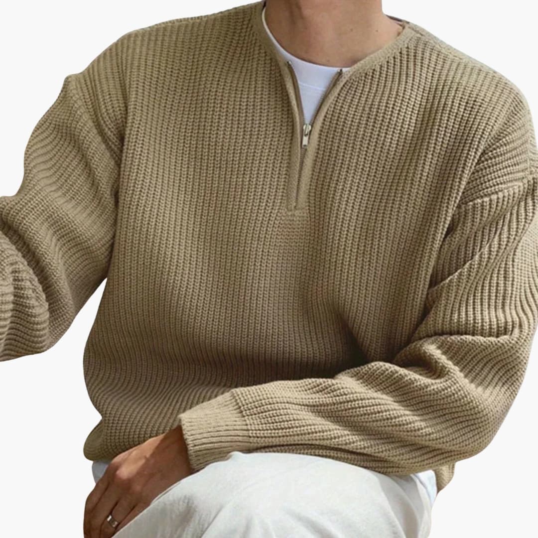 "Herrtröja med halvzip, stickad design och långa ärmar i modern stil, perfekta för både vardag och formella händelser."