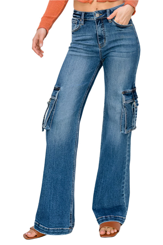"Hög midja cargo jeans för kvinnor med sidofickor, mörk denim, avslappnad passform, trendig blickfångare."