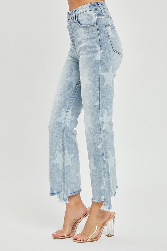 "Högmidjade raka jeans för damer i ljus denim med stjärnmönster för trendig och bekväm stil"