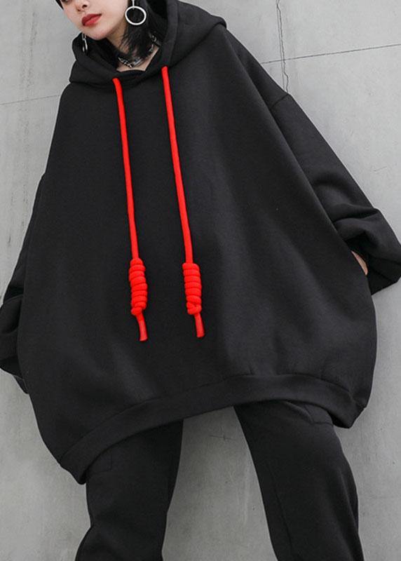 "Hoodie för dam i loose fit med fickor, mjuk bomull, luftig passform, klassisk design för stil och komfort."