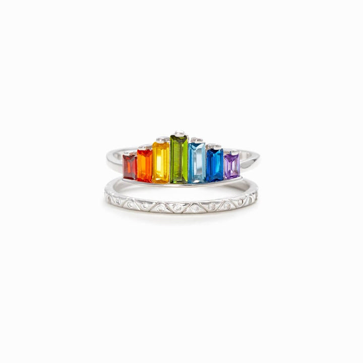 "Justerbar regnbågsring för kvinnor med glittrande cubic zirconia och dubbelskiktsdesign, perfekt för stapling."