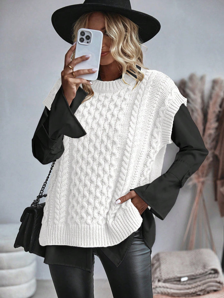 "Kabelstickad sweater vest för kvinnor, lös passform, framsida. Tidlöst kabelmönster, bekvämt o elegant lagerplagg."