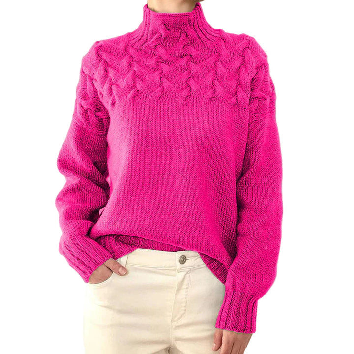 "Kabelstickad tröja för kvinnor med hög hals, mjukt material, elegant look, perfekt för lager-på-lager stil."