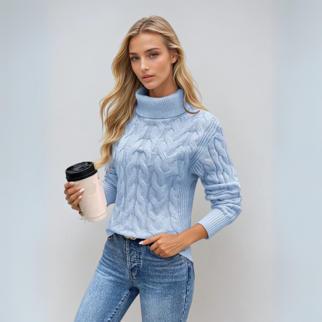 "Kabelstickad turtleneck tröja för kvinnor, i mjuk textur och stilren design, perfekt för vintermode och dagligt bruk."