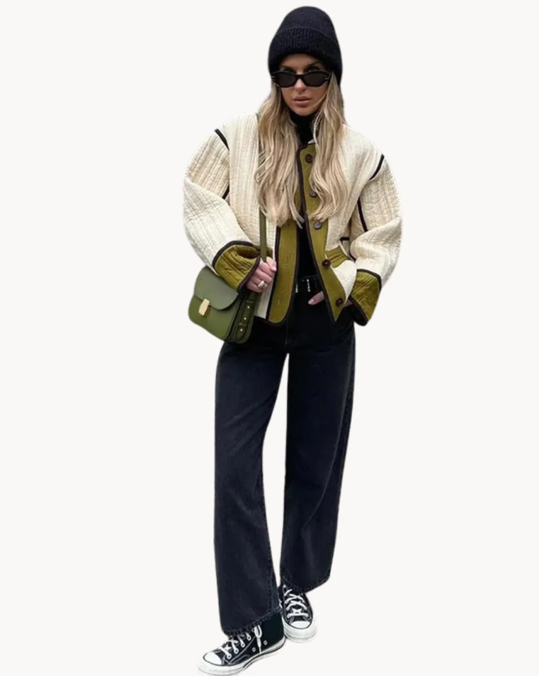 "Kaki grön kvinnors jacka i polyester-bomullsblandning, elegant design och mångsidig för alla tillfällen."