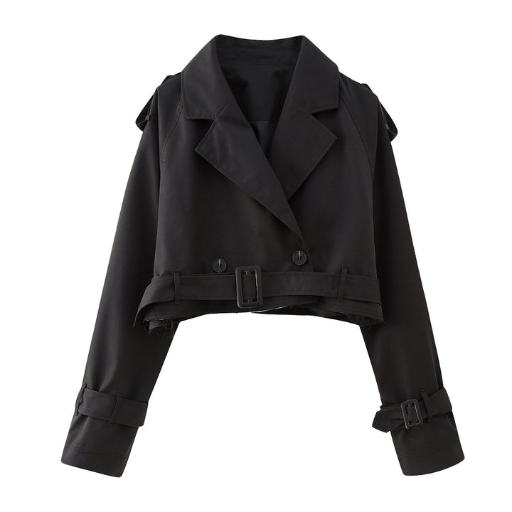 "Klassisk damtrenchcoat med bälte, flera färger, elegant design, perfekt för vår och höst. Visa beige trenchcoat."