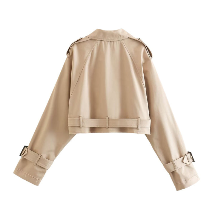 "Klassisk damtrenchcoat med bälte, flera färger, elegant design, perfekt för vår och höst. Visa beige trenchcoat."