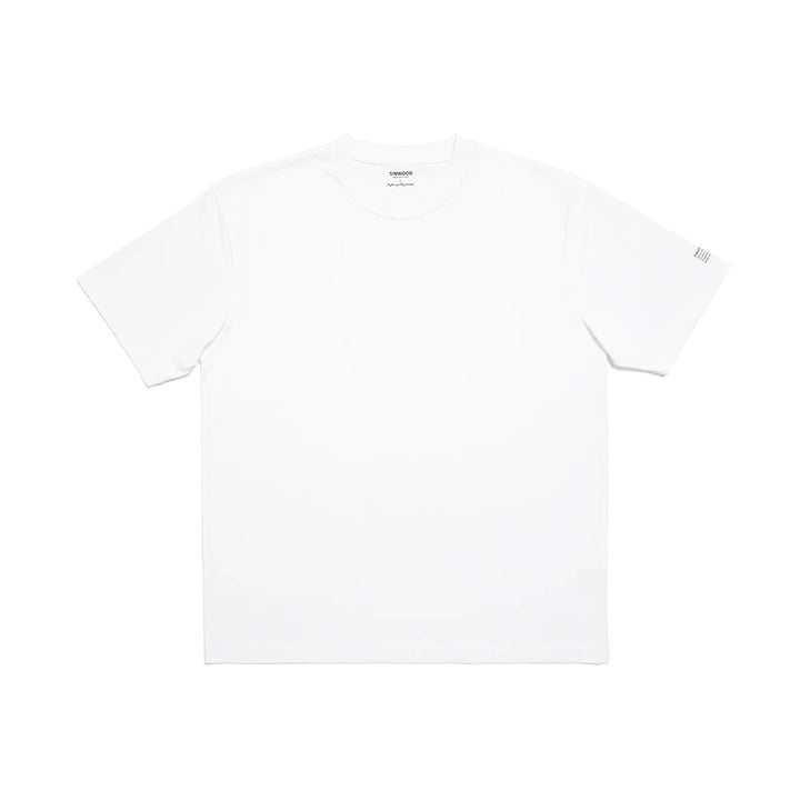 "Klassisk herr T-shirt i mjuk bomull med skräddarsydd passform och kort ärm i svart nyans."
