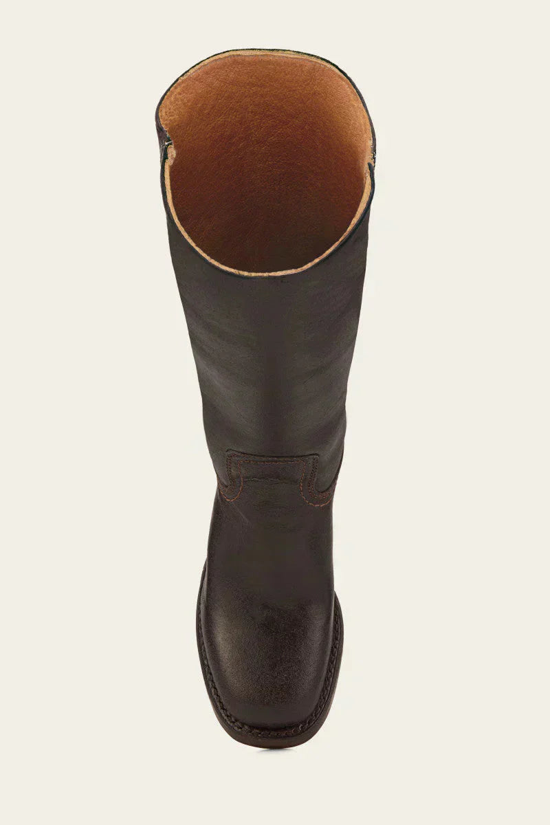 "Klassiska damstövlar med blockklack, brun färg, elegant och mångsidig design för både formella och avslappnade tillfällen."