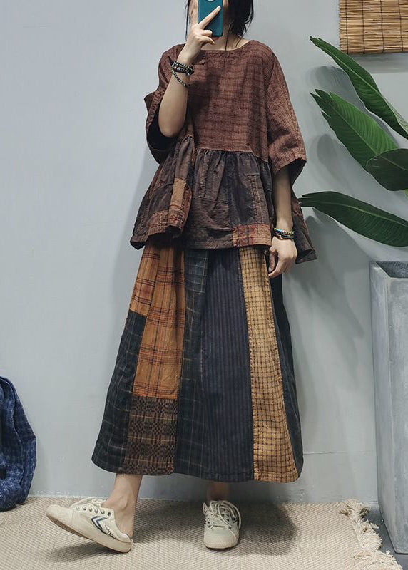 "Kvinna patchwork rutig skjorta, halvärm, vintagestil, moderna mönster, avslappnad look, färgglad och bekväm."