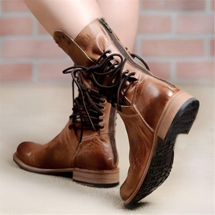 "Kvinnor PU läderstövlar med klassisk lace-up design, robust och elegant, i brun, grå eller svart för vardagligt bruk."
