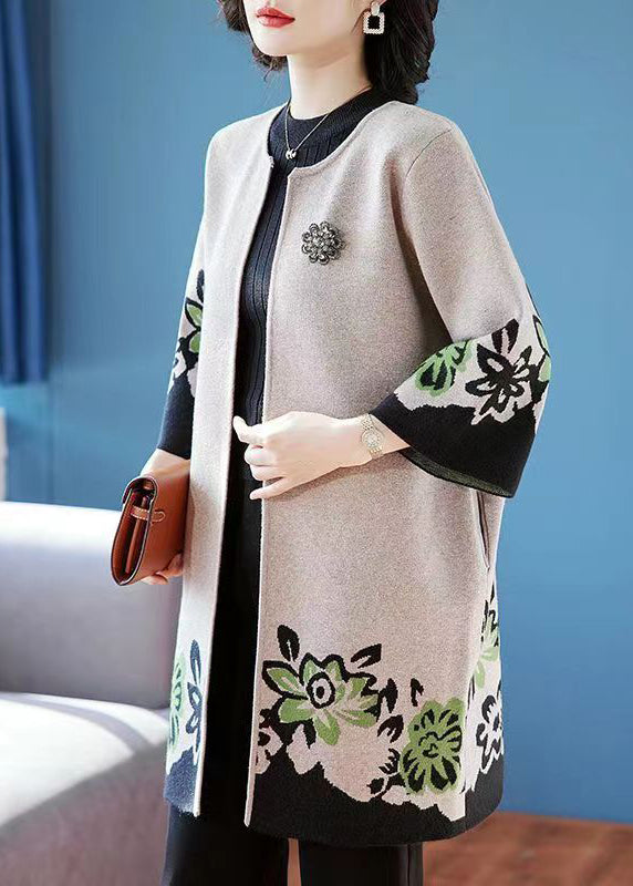 "Kvinnor patchwork cardigan med o-hals, unik design, elegant färgstarkt mönster, stickad för höst- och vinterkomfort."
