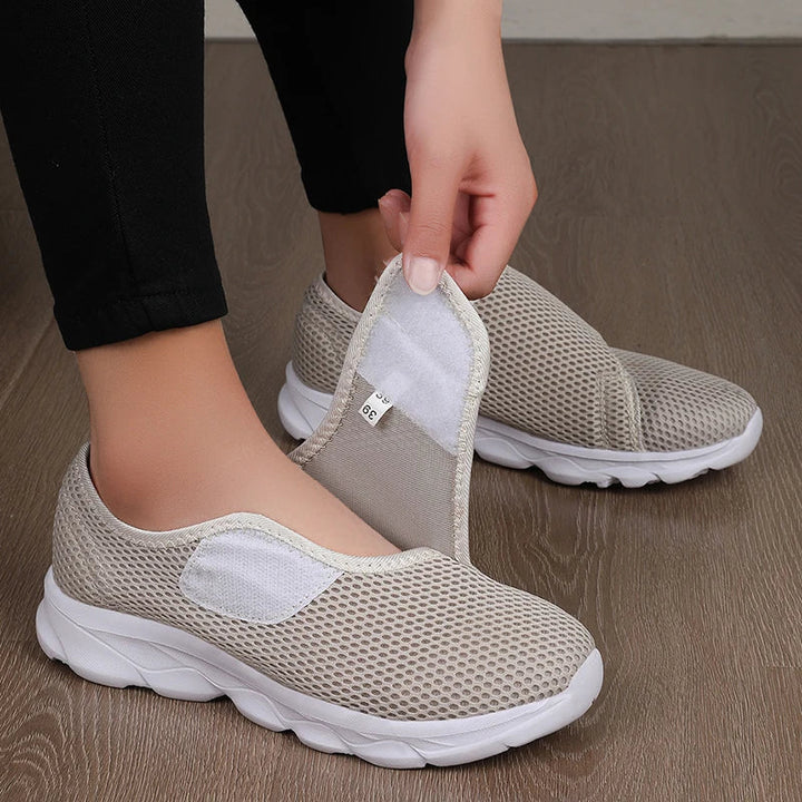 "Kvinnor promenadskor för bred fot, beige, blå, svart. Modern design, andningsbart material för maximal komfort."