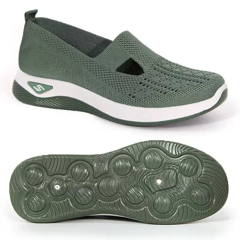 "Kvinnors blå slip-on sneakers, lättviktig, andningsbart material, med stödjande innersula och halkfri yttersula."