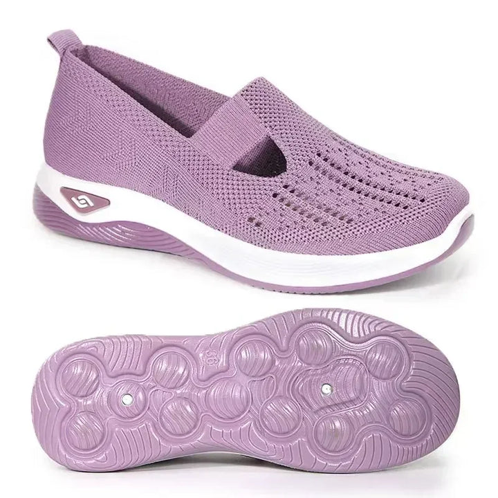 "Kvinnors blå slip-on sneakers, lättviktig, andningsbart material, med stödjande innersula och halkfri yttersula."