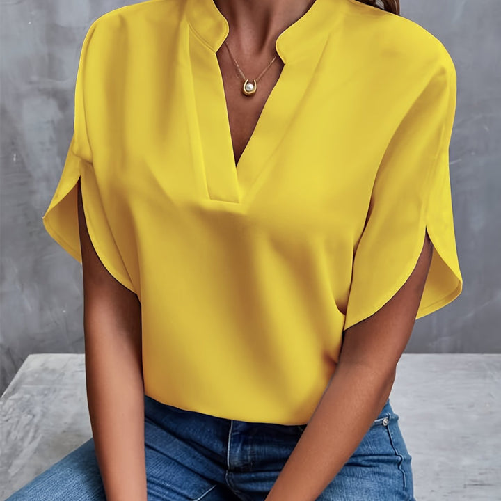 Stilbild av elegant damblus i rosa