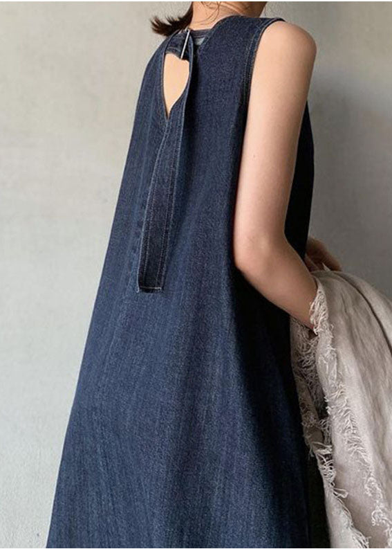 "Kvinnors bohemisk denimklänning med V-hals och kalla axlar, ärmlös och loose fit för chic sommarmode."