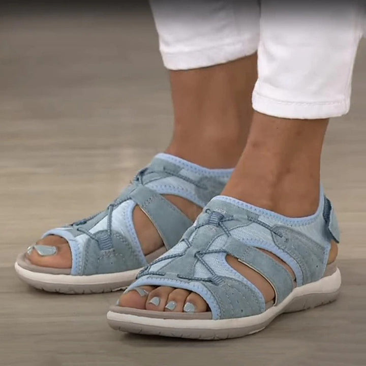 "Kvinnors bohemiska bekväma sandaler med stötdämpning, stilren design, platt klack, slitstarkt material, toppvy."