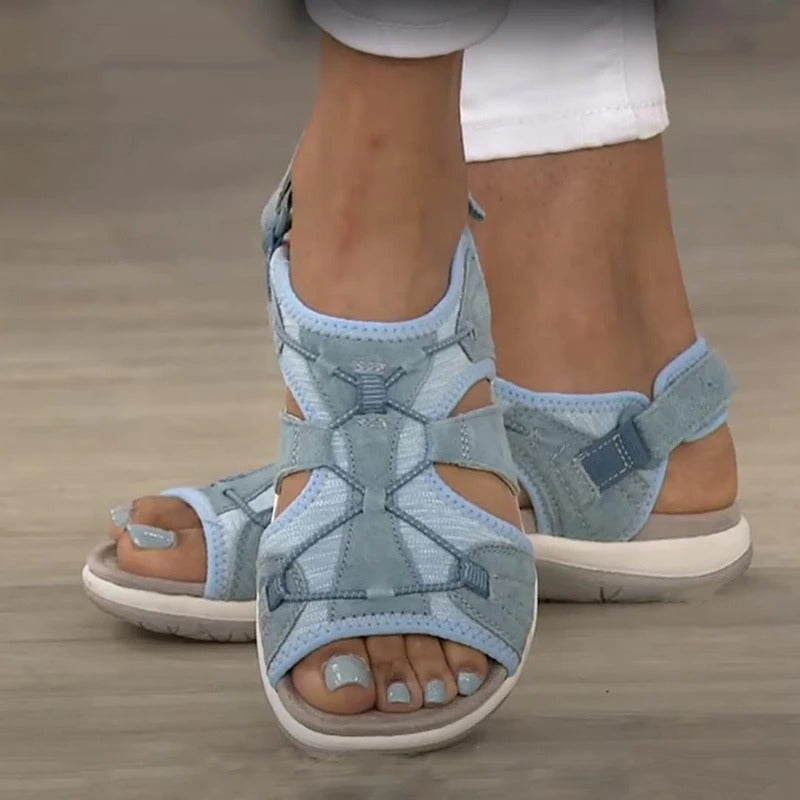 "Kvinnors bohemiska bekväma sandaler med stötdämpning, stilren design, platt klack, slitstarkt material, toppvy."