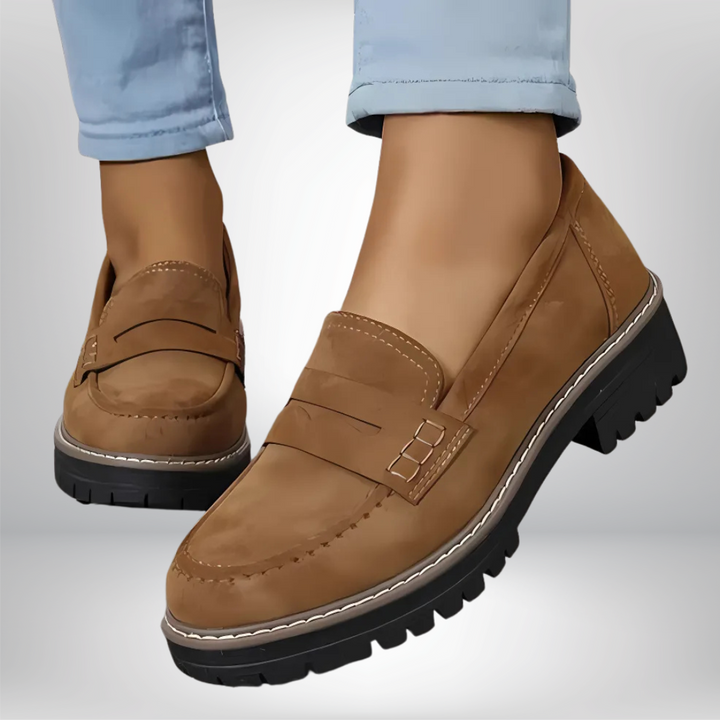 "Kvinnors bruna eleganta läder loafers, handgjorda med halkfri sula, perfekt för vardags- och formellt bruk"