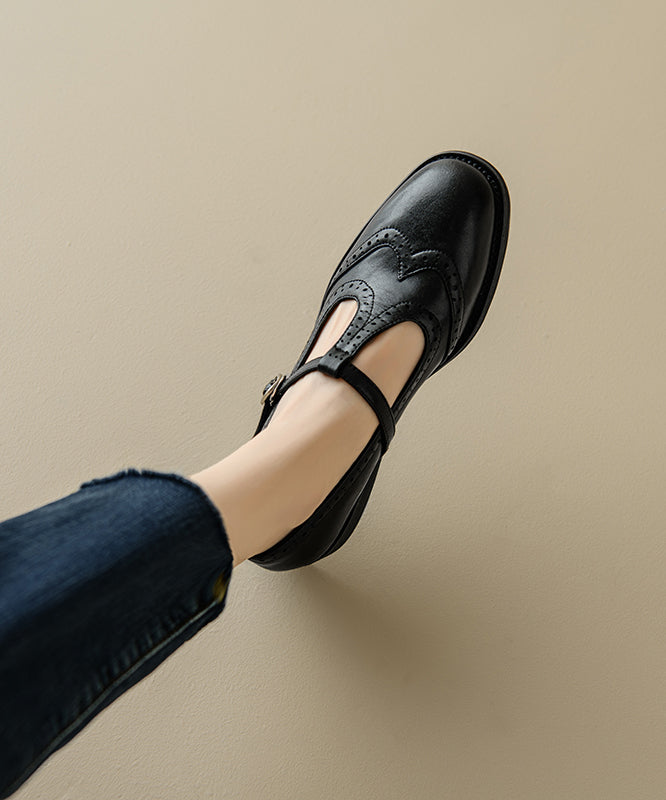 "Kvinnors bruna vadderade loafers med splicing-design, stilrena och bekväma, för både vardagligt och formellt bruk."