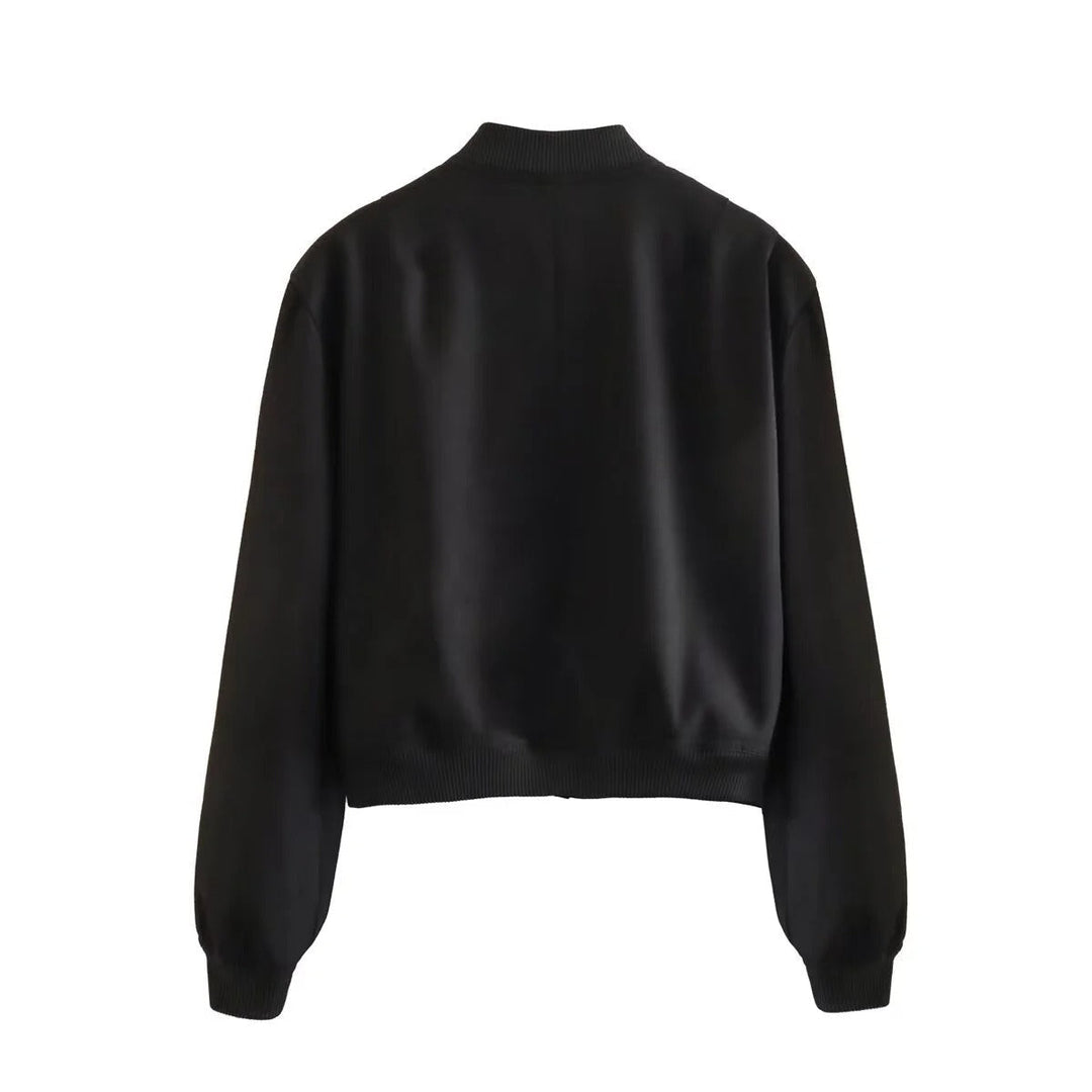 "Kvinnors croppad bomberjacka för vinter, polyester, aviatorstil, grå, isolerande foder, elegant och varm design."