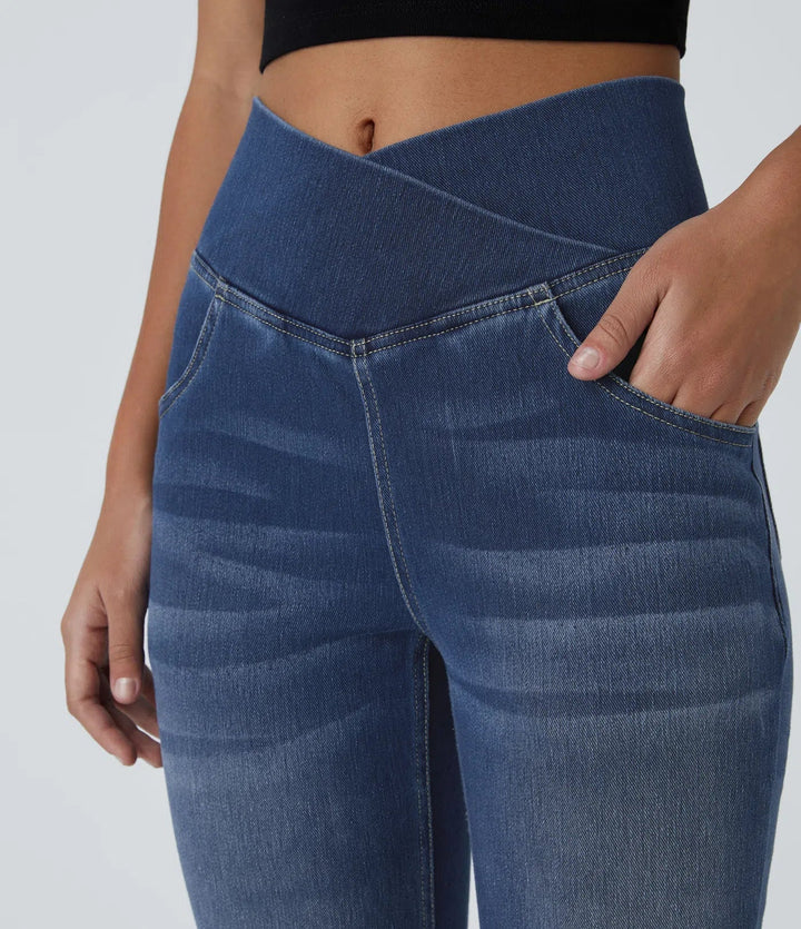 "Kvinnors flared byxor med hög midja, stretchigt material, elegant design, sofistikerad stil för alla tillfällen."