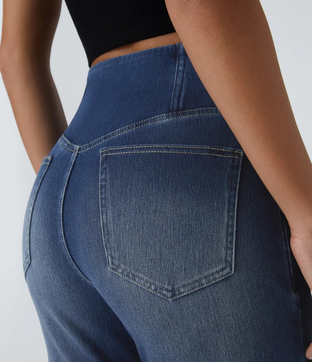 "Kvinnors flared byxor med hög midja, stretchigt material, elegant design, sofistikerad stil för alla tillfällen."