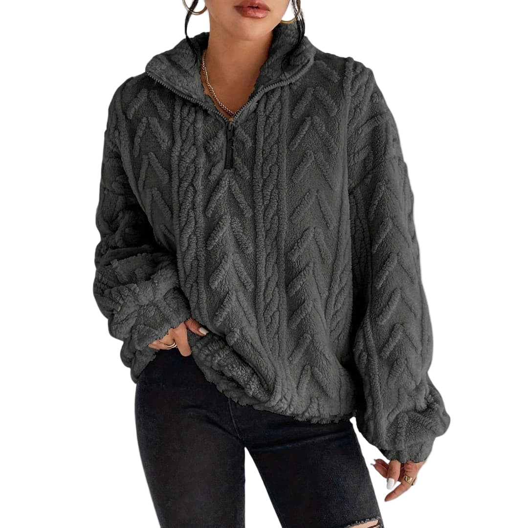 "Kvinnors fleece tröja med halv zip och kabelmönster, framifrån, varm och modern design för kalla dagar."